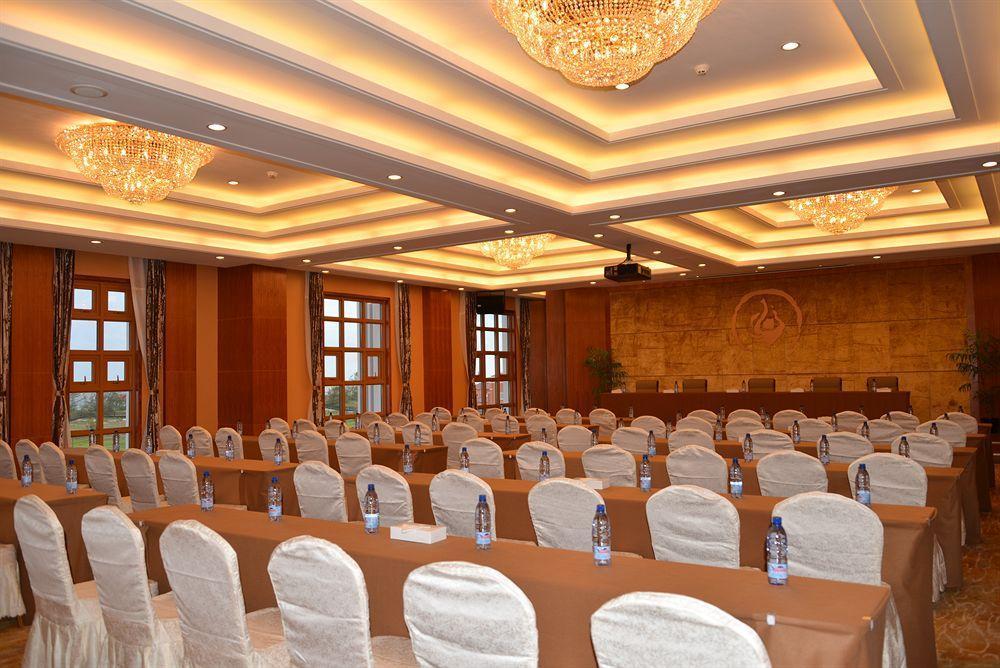 Golden Peacock Resort Hotel Μπέιρα Εξωτερικό φωτογραφία